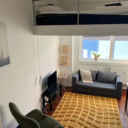 Convenient - Close To Everything Οντένσε