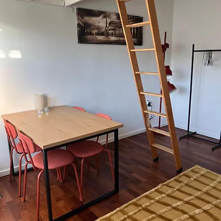 Convenient - Close To Everything Apartman *